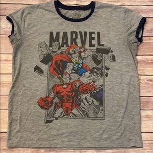 Marvel T-shirt size Large